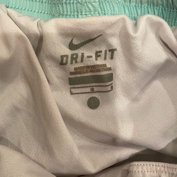 youth large SOLD OUT EVERYWHERE nike shorts !! these are never coming back!! - Picture 2 of 5